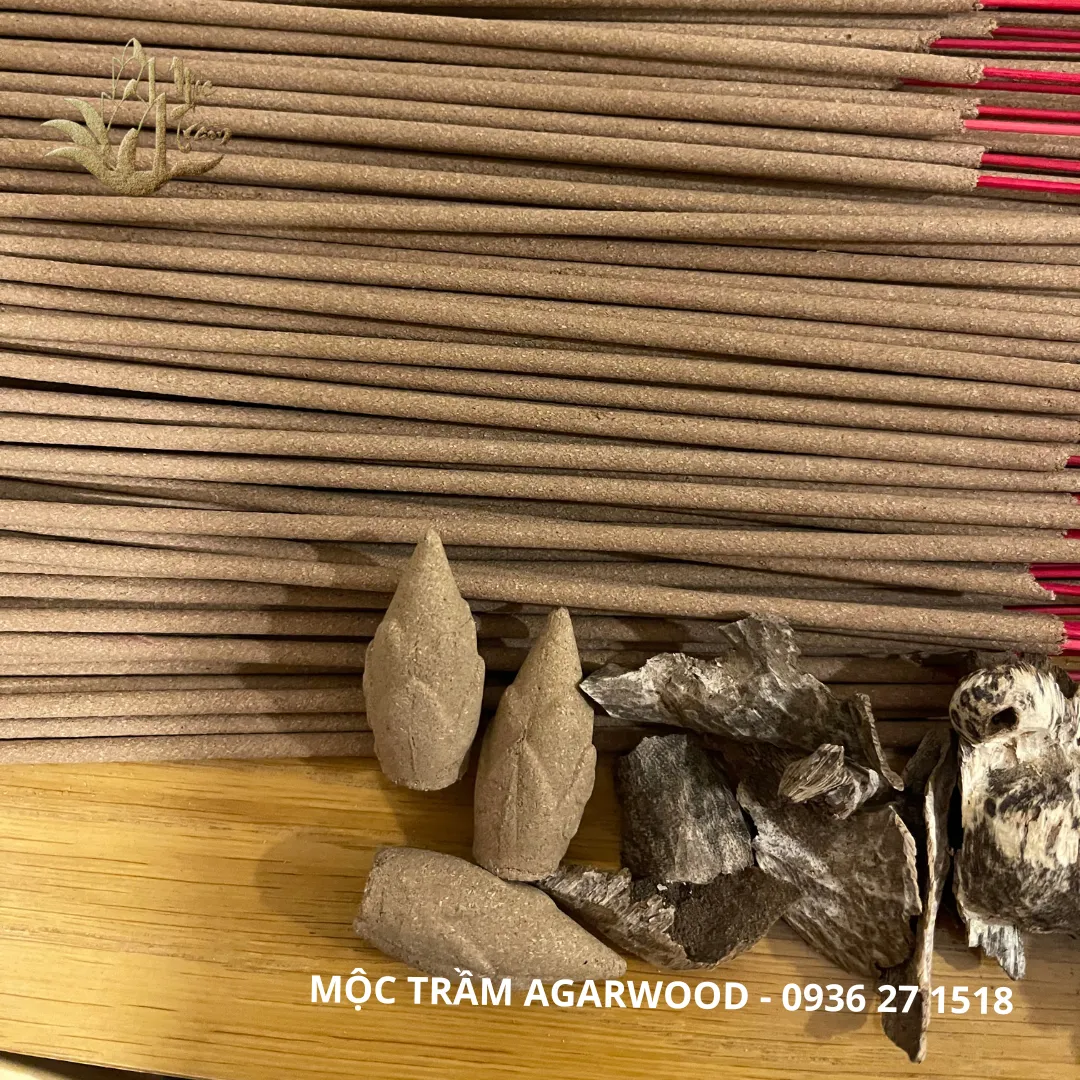 Premium Natural Agarwood Incense Sticks (30–40cm) – Vietnamese Oud | Wholesale Grade&nbsp;